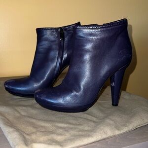 BOTTEGA VENETA PLUM PURPLE BOOTIES